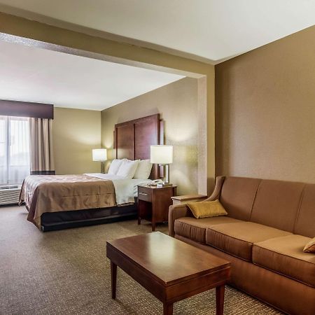 Quality Inn & Suites Salem Near I-57 Bagian luar foto